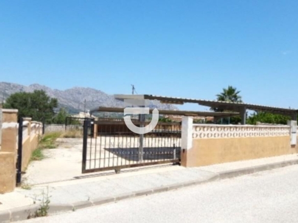 Garaje en Benidoleig (Alicante)