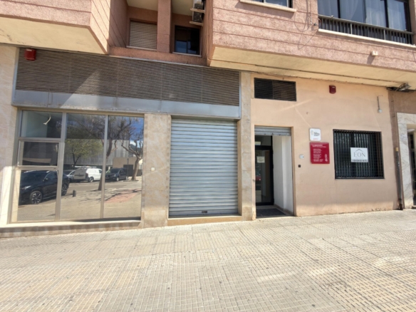 VENTA DOS LOCALES EN UNO CON DOBLE ACCESO