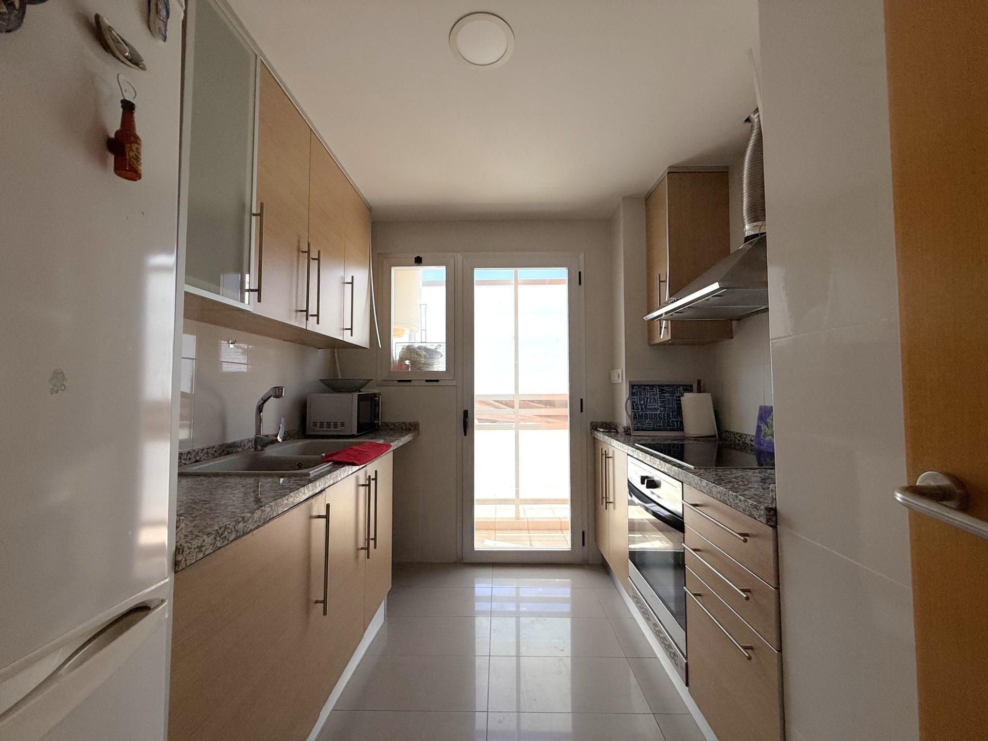 Planta baja con terraza de 80 m² en Paseo Germanías (tramo final), Gandía