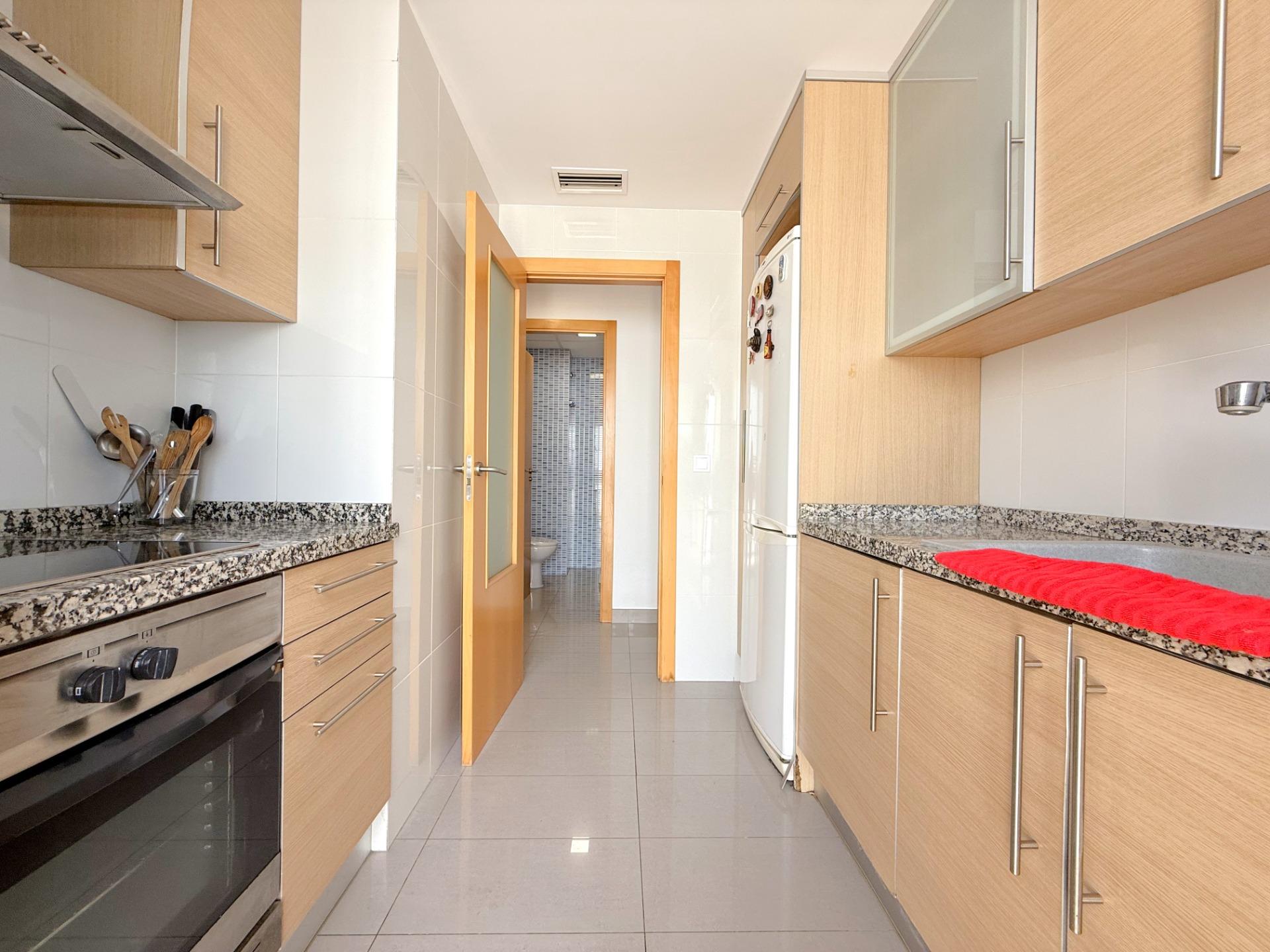 Planta baja con terraza de 80 m² en Paseo Germanías (tramo final), Gandía