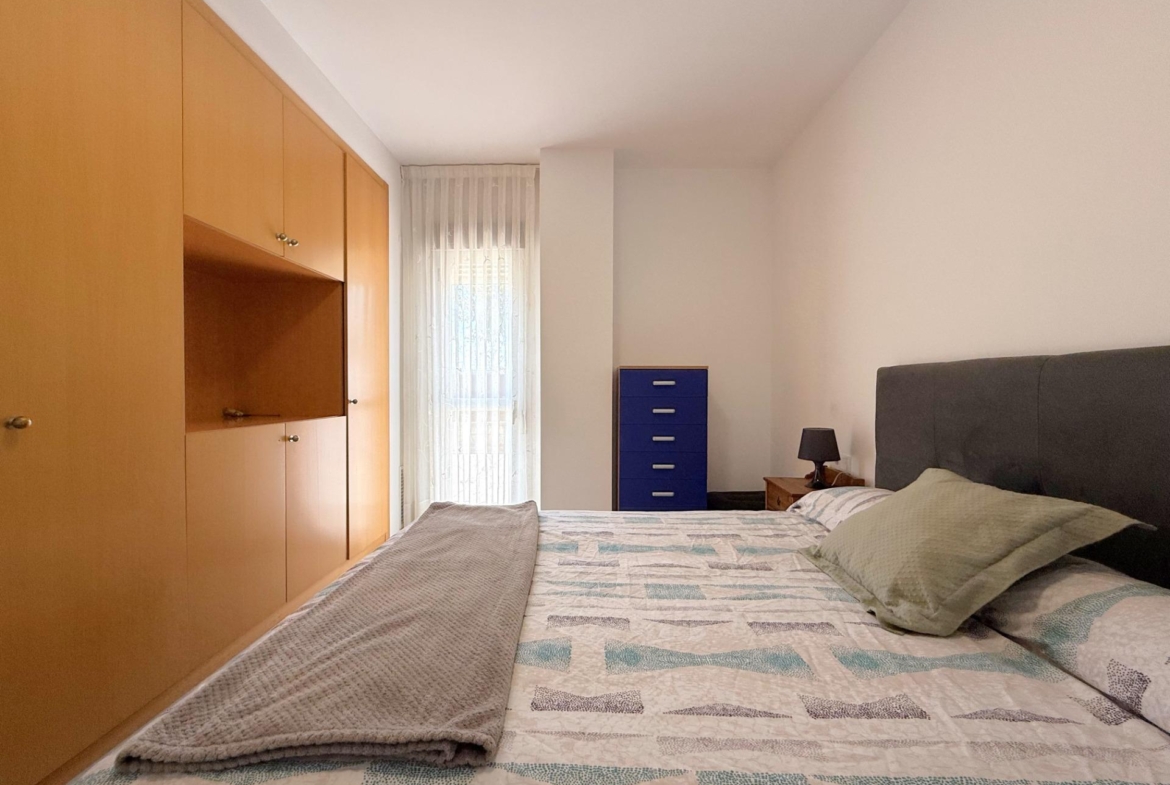 Planta baja con terraza de 80 m² en Paseo Germanías (tramo final), Gandía