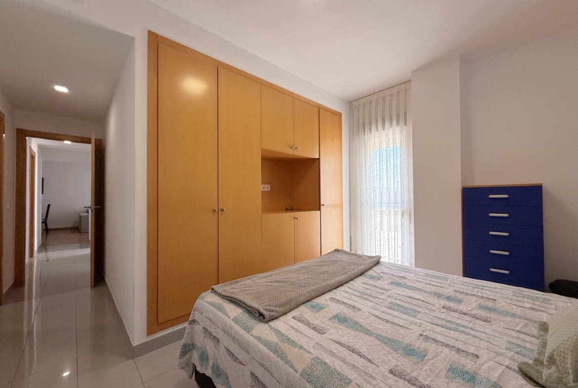 Planta baja con terraza de 80 m² en Paseo Germanías (tramo final), Gandía