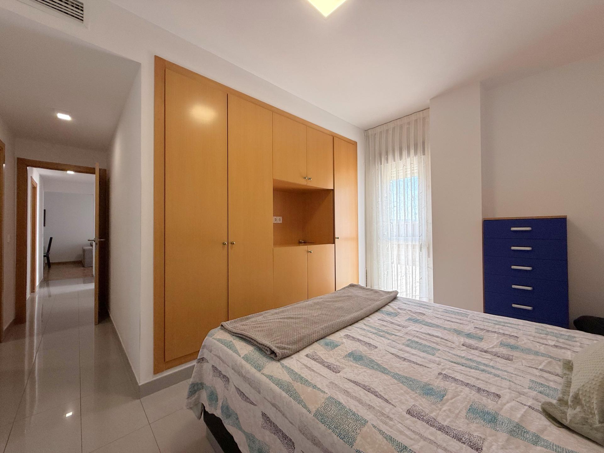 Planta baja con terraza de 80 m² en Paseo Germanías (tramo final), Gandía