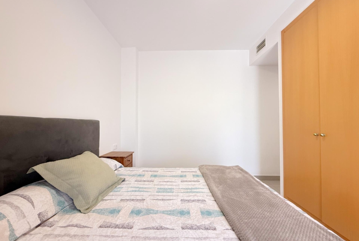 Planta baja con terraza de 80 m² en Paseo Germanías (tramo final), Gandía