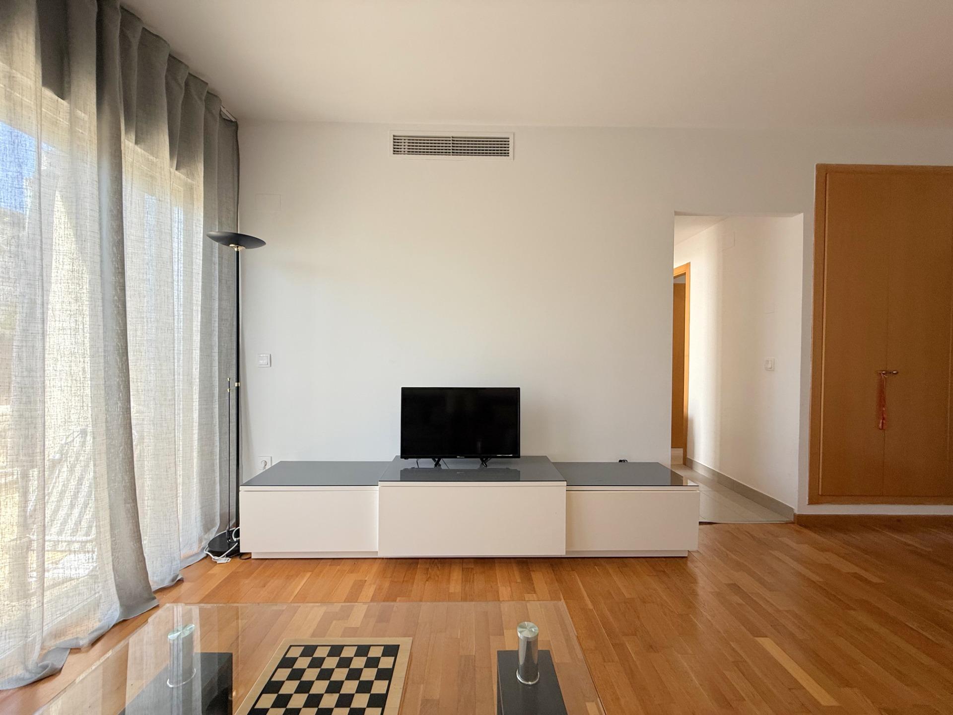 Planta baja con terraza de 80 m² en Paseo Germanías (tramo final), Gandía