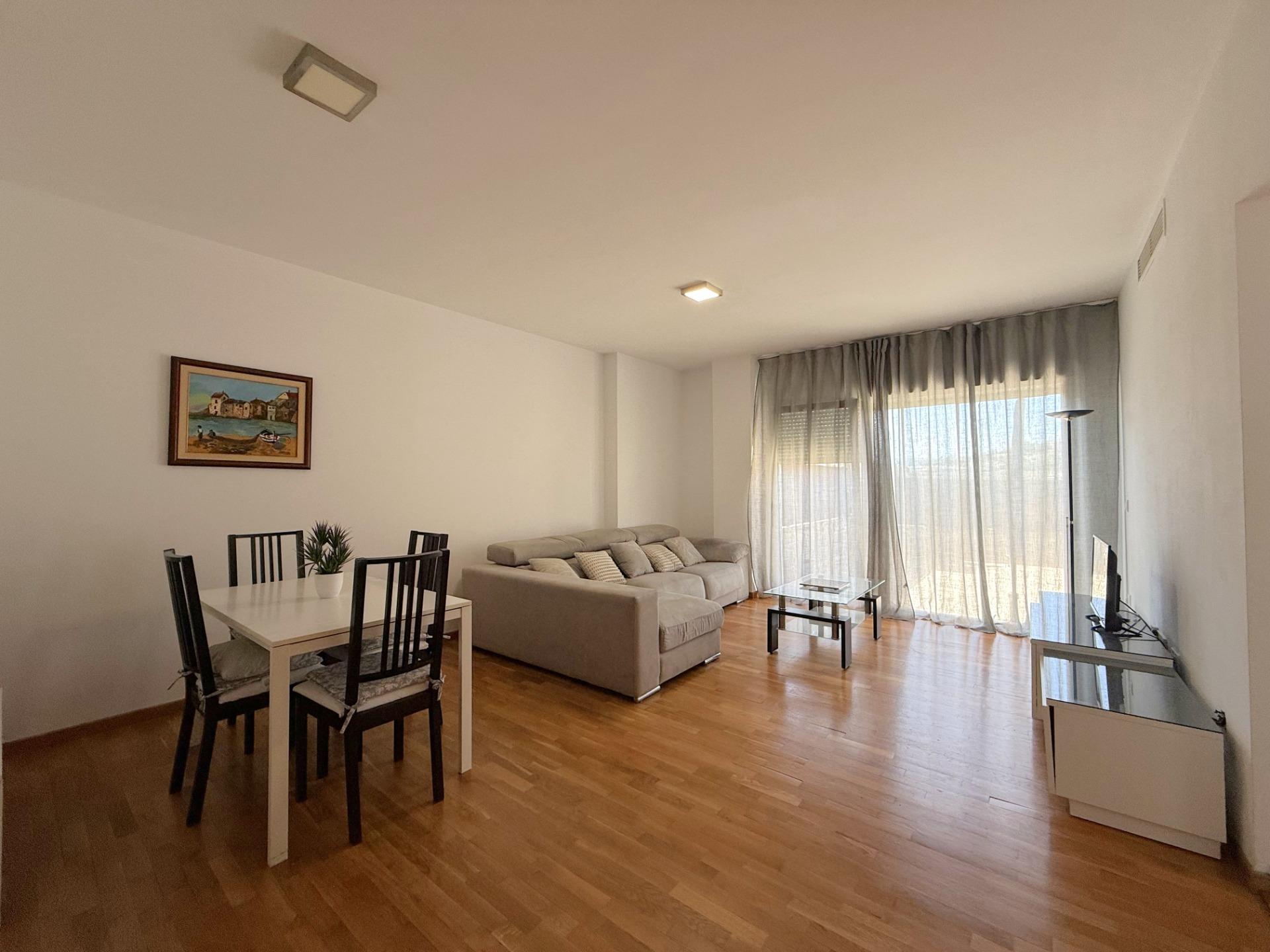 Planta baja con terraza de 80 m² en Paseo Germanías (tramo final), Gandía