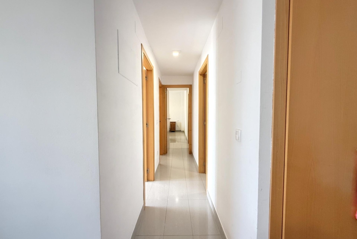 Planta baja con terraza de 80 m² en Paseo Germanías (tramo final), Gandía