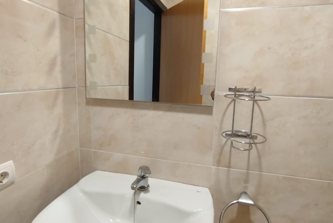 Local Comercial en Villalonga – Amplio, Versátil y con Excelente Ubicación