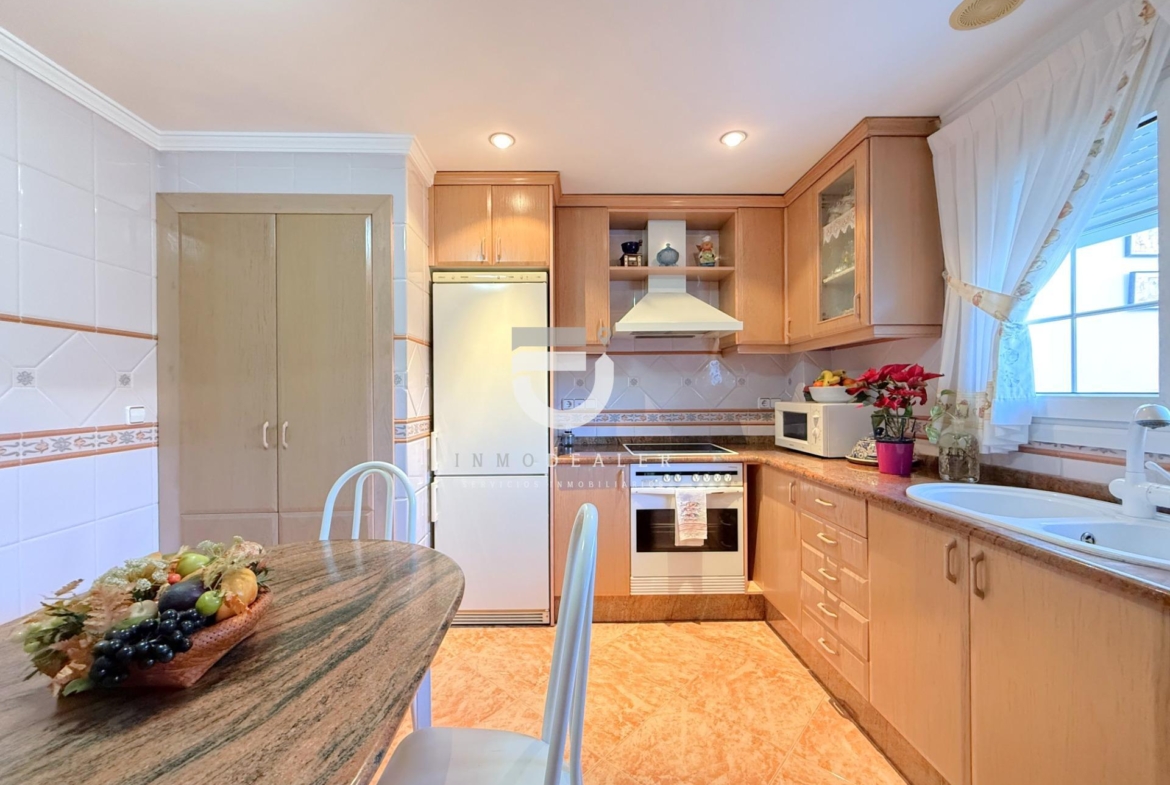 Impresionante Casa de 280 m² en Gandía – Espaciosa, Confortable y con Acabados de Primera Calidad