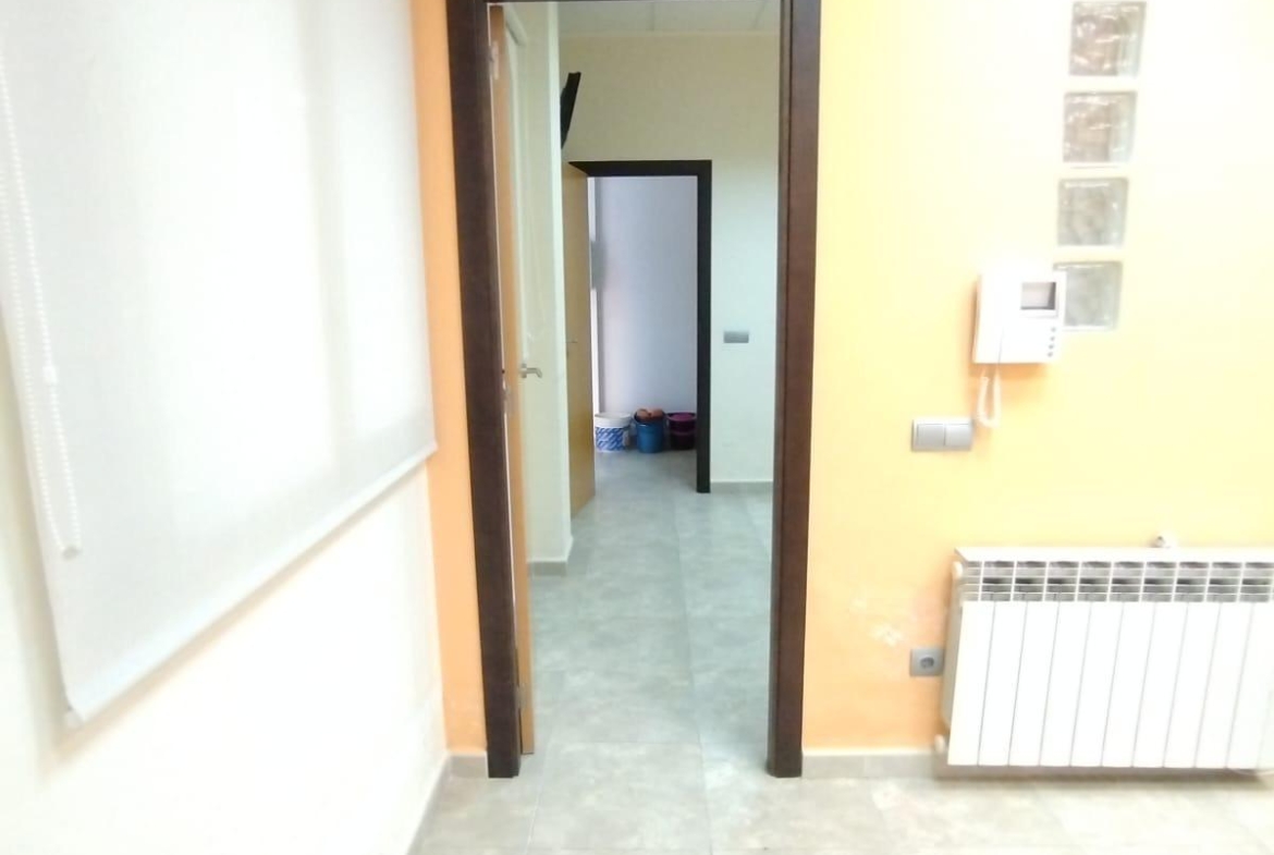 Local Comercial en Villalonga – Amplio, Versátil y con Excelente Ubicación