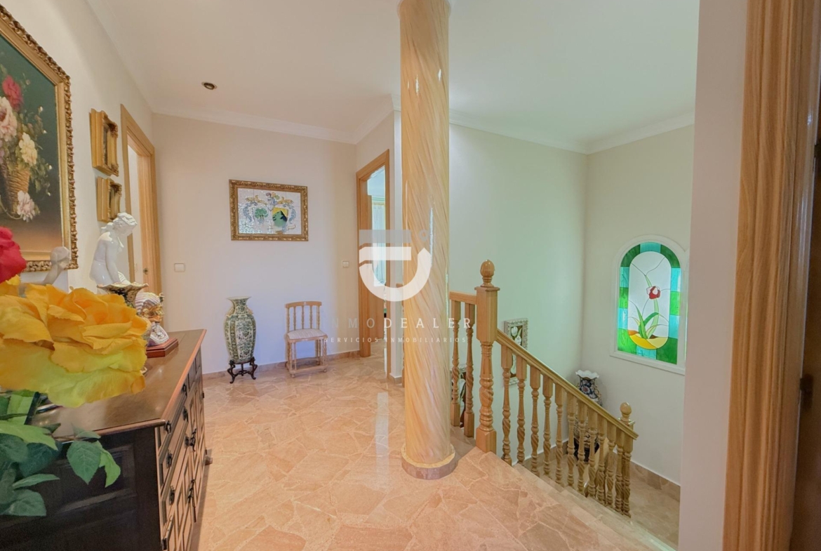 Impresionante Casa de 280 m² en Gandía – Espaciosa, Confortable y con Acabados de Primera Calidad