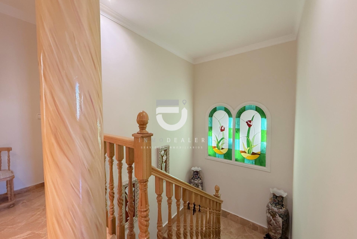 Impresionante Casa de 280 m² en Gandía – Espaciosa, Confortable y con Acabados de Primera Calidad