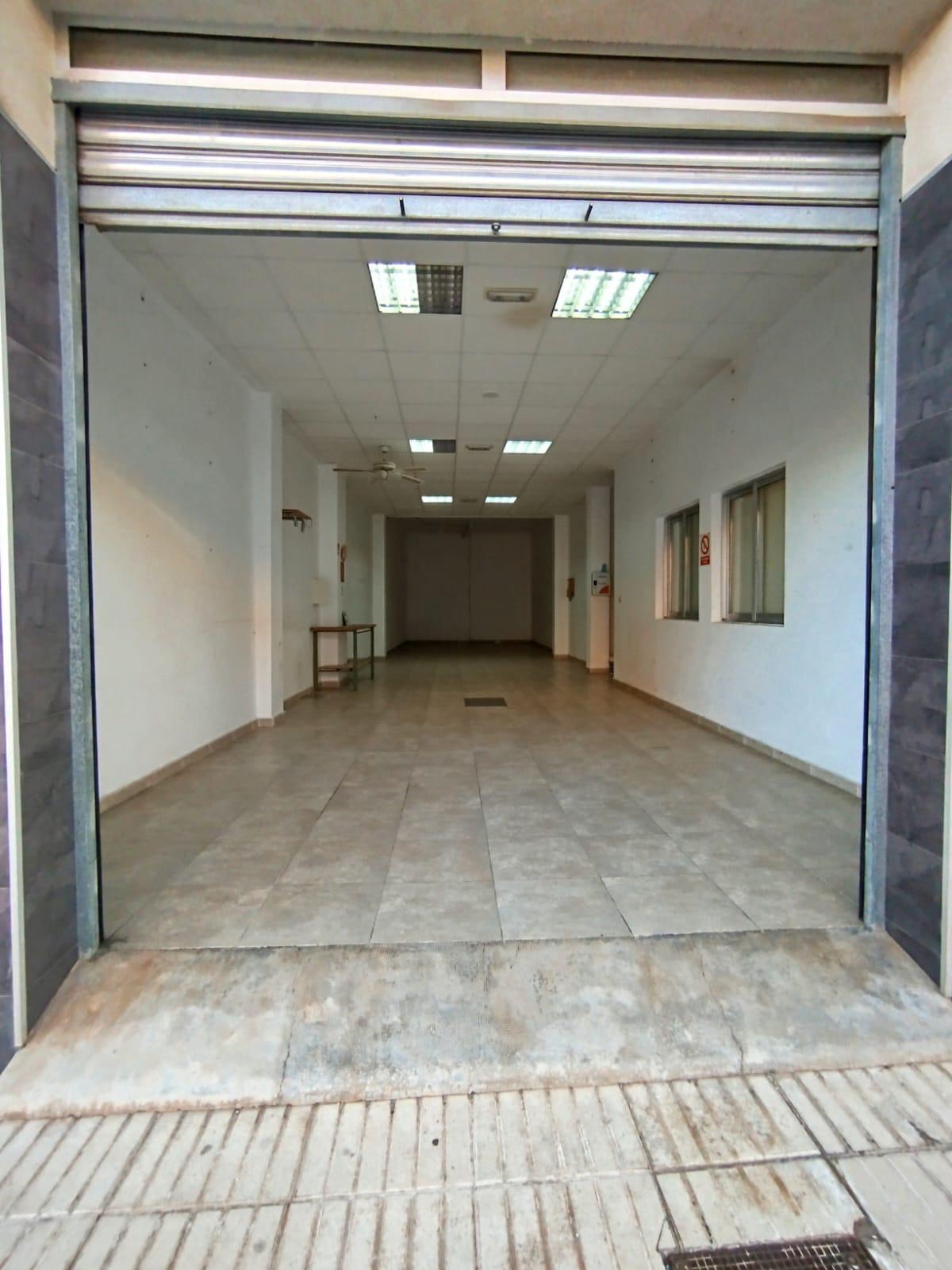 3-3-7 Local Comercial en Villalonga – Amplio, Versátil y con Excelente Ubicación