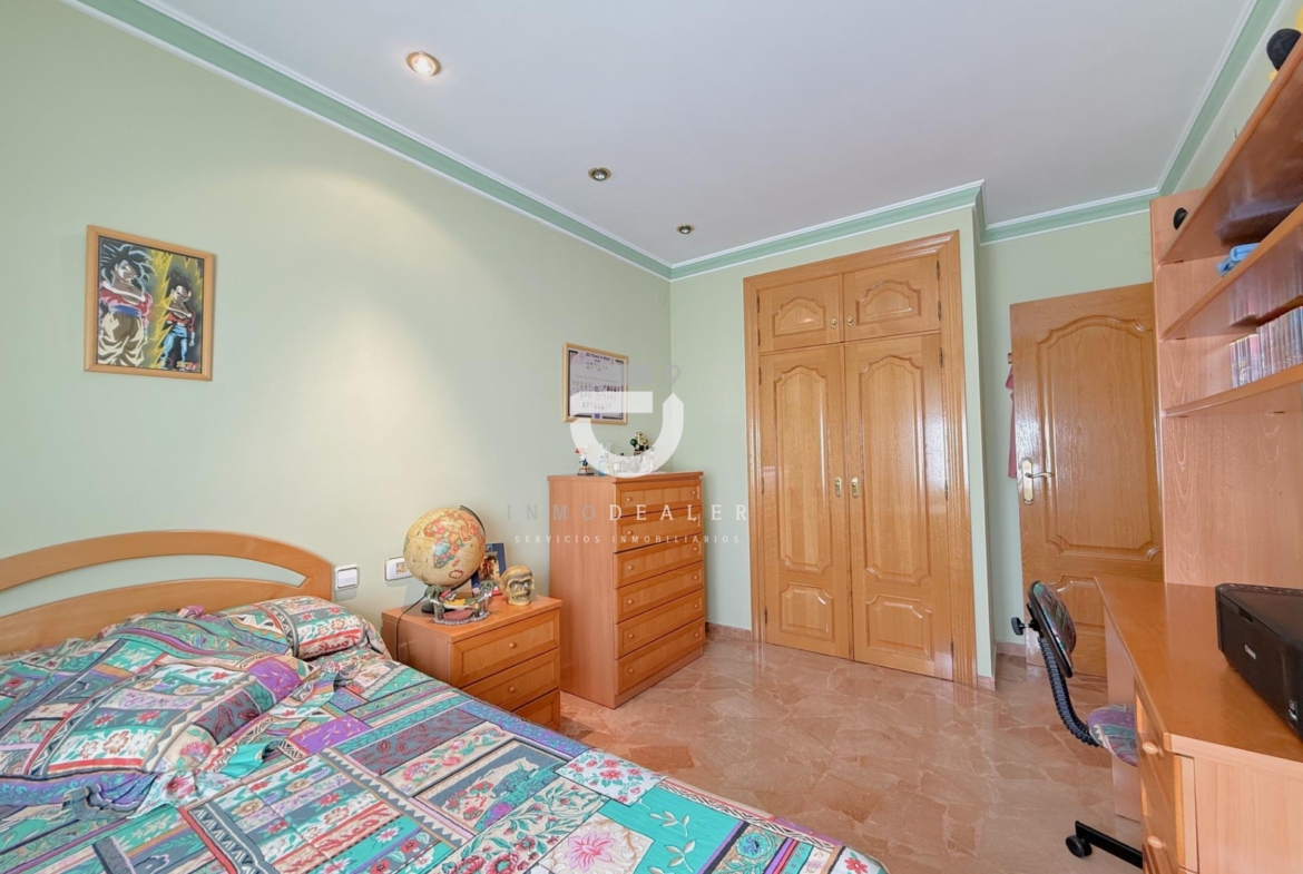 Impresionante Casa de 280 m² en Gandía – Espaciosa, Confortable y con Acabados de Primera Calidad