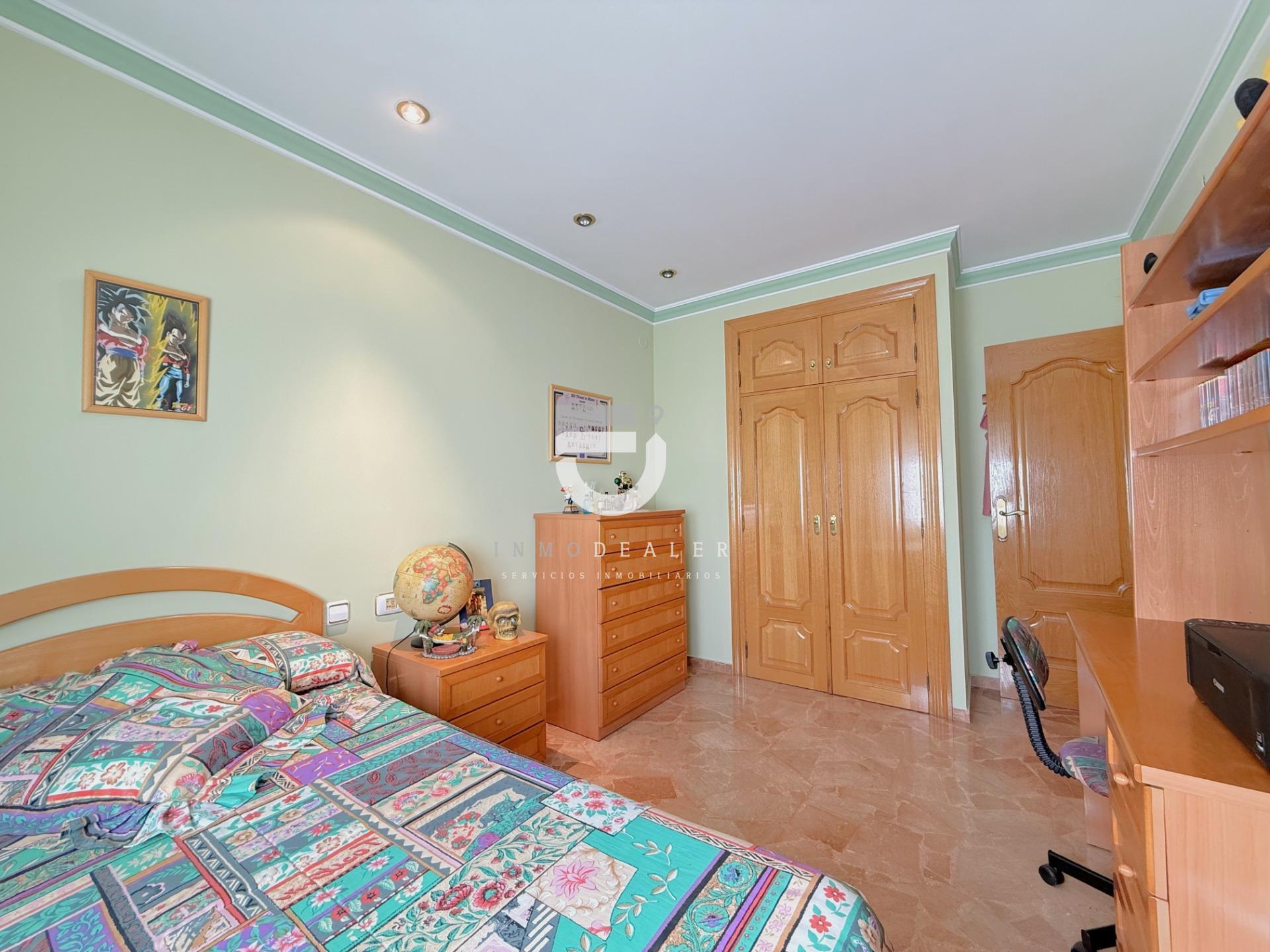 3-30-1 Impresionante Casa de 280 m² en Gandía – Espaciosa, Confortable y con Acabados de Primera Calidad