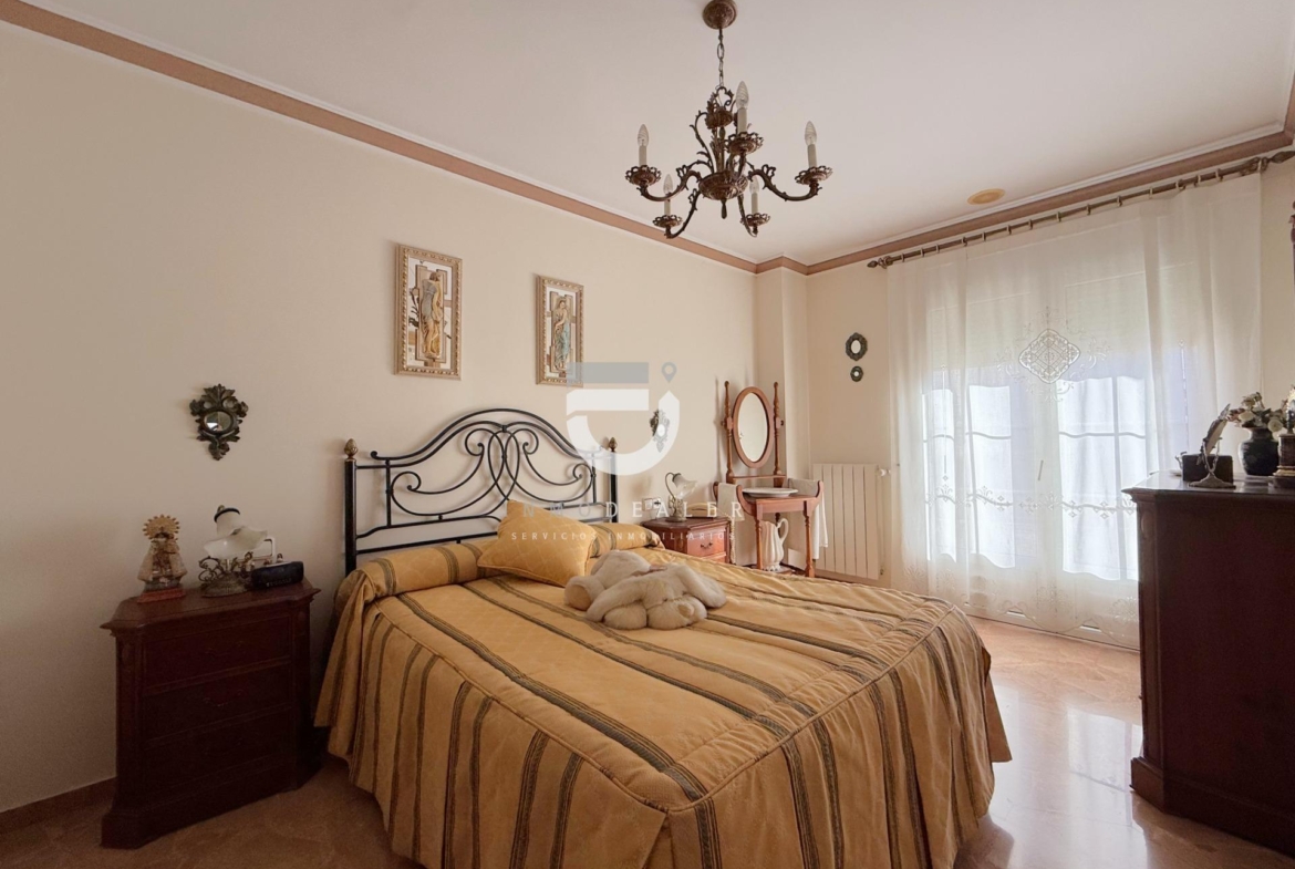 Impresionante Casa de 280 m² en Gandía – Espaciosa, Confortable y con Acabados de Primera Calidad