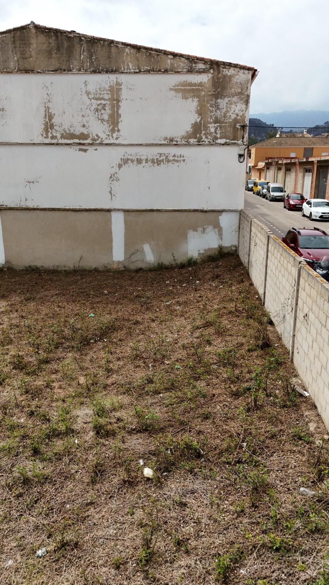 3-4-13 Oportunidad única de inversión – Terreno urbano en esquina de 700 m² en el corazón de Palma de Gandi