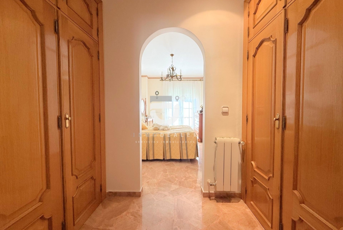 Impresionante Casa de 280 m² en Gandía – Espaciosa, Confortable y con Acabados de Primera Calidad