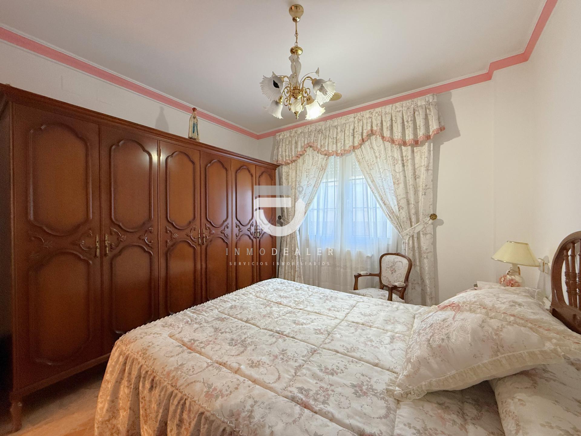3-7-10 Impresionante Casa de 280 m² en Gandía – Espaciosa, Confortable y con Acabados de Primera Calidad
