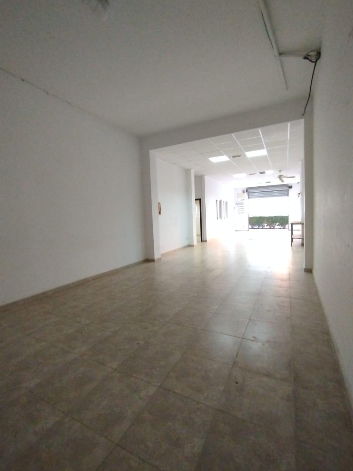 3-7-6 Local Comercial en Villalonga – Amplio, Versátil y con Excelente Ubicación