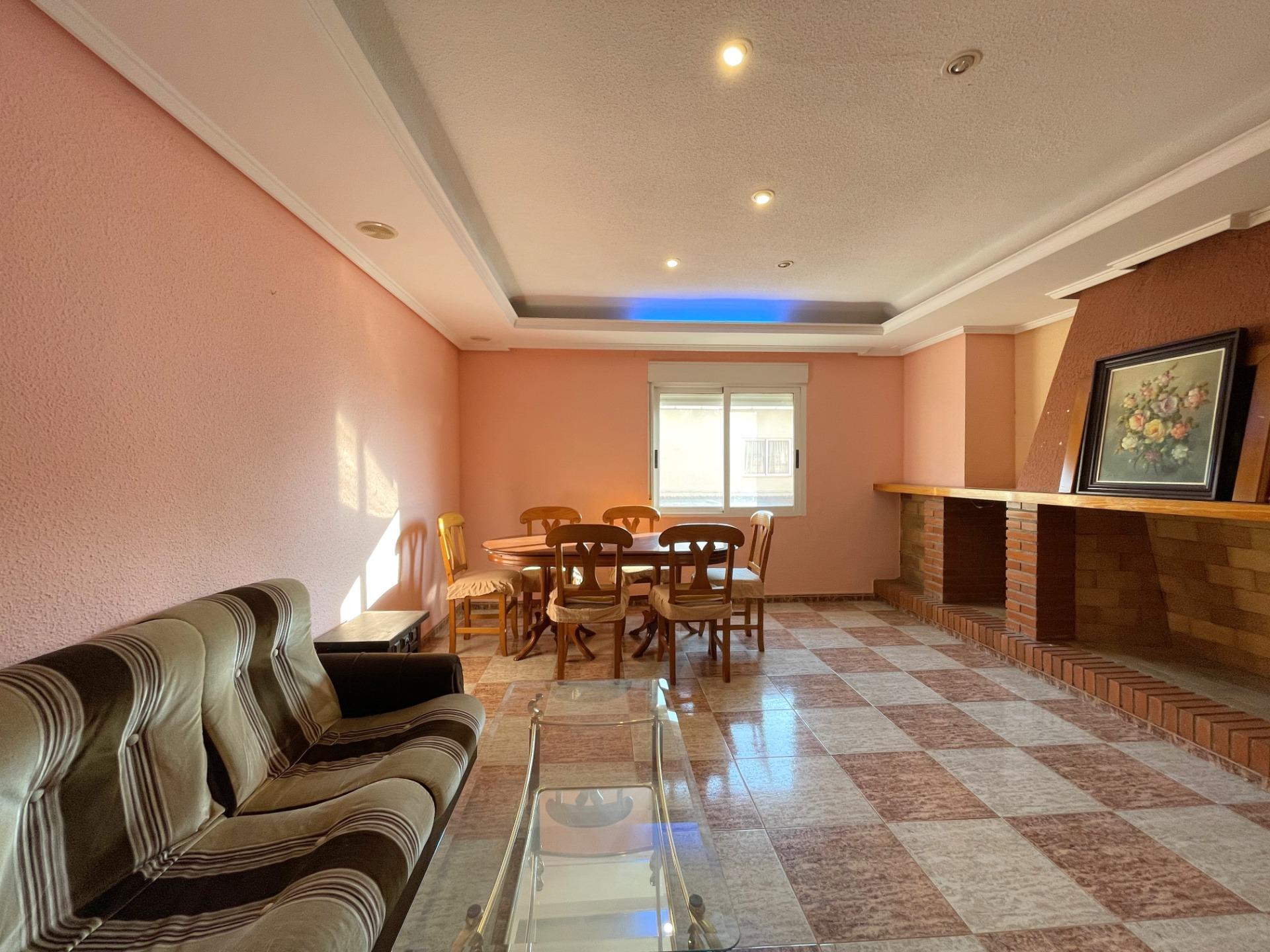 Dos Viviendas Independientes de 150 m² Cada Una