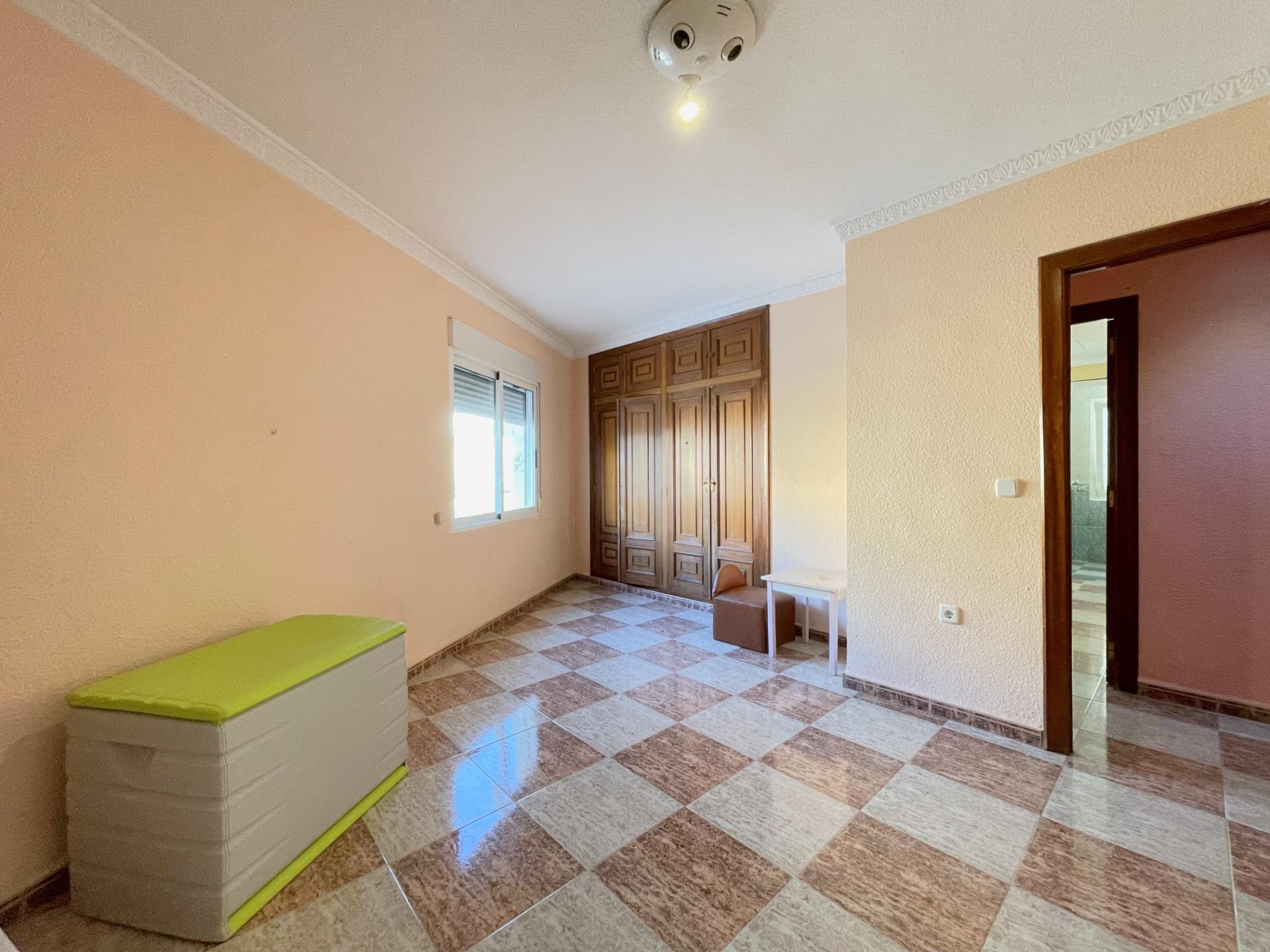 Dos Viviendas Independientes de 150 m² Cada Una