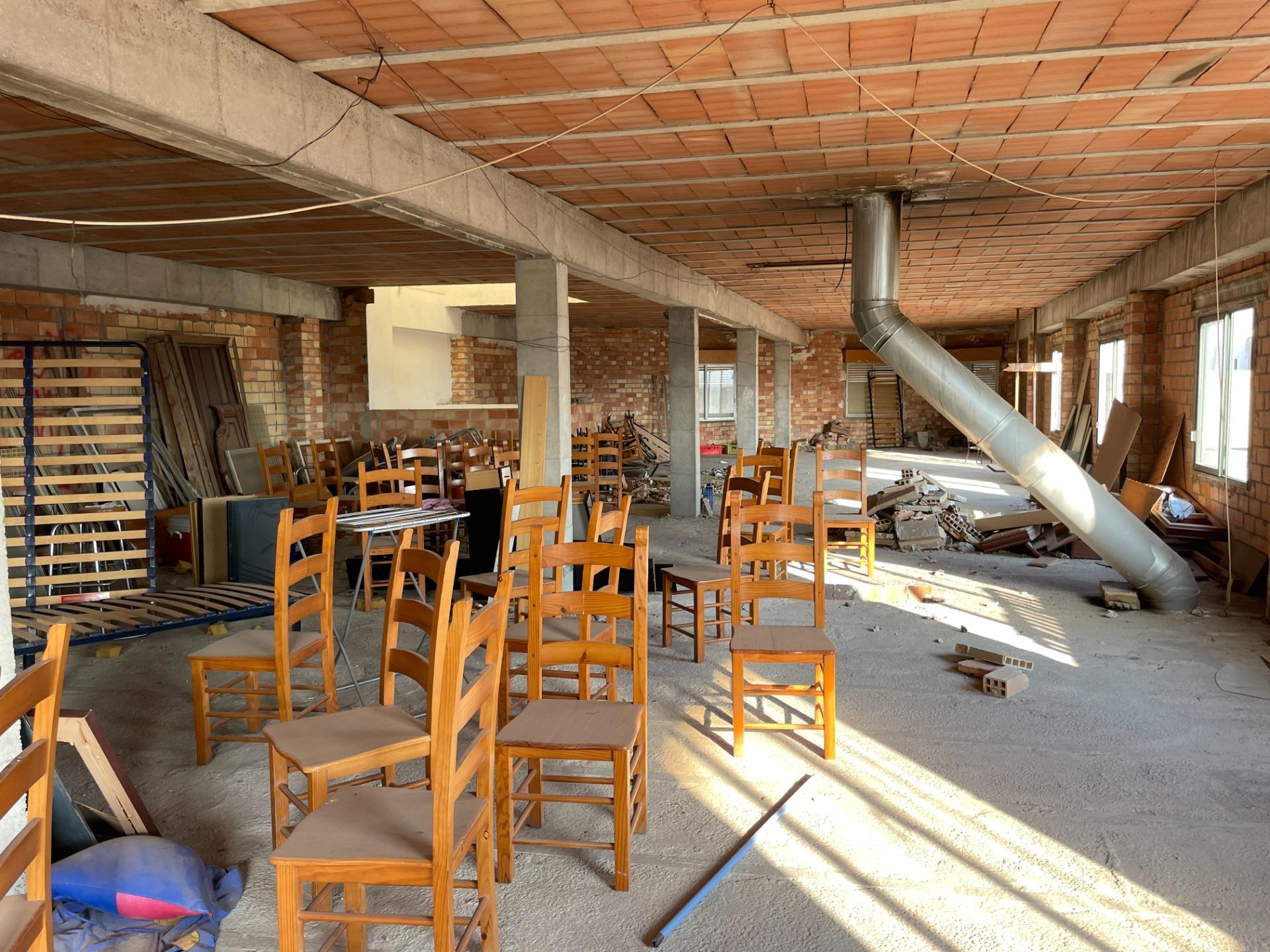 Dos Viviendas Independientes de 150 m² Cada Una