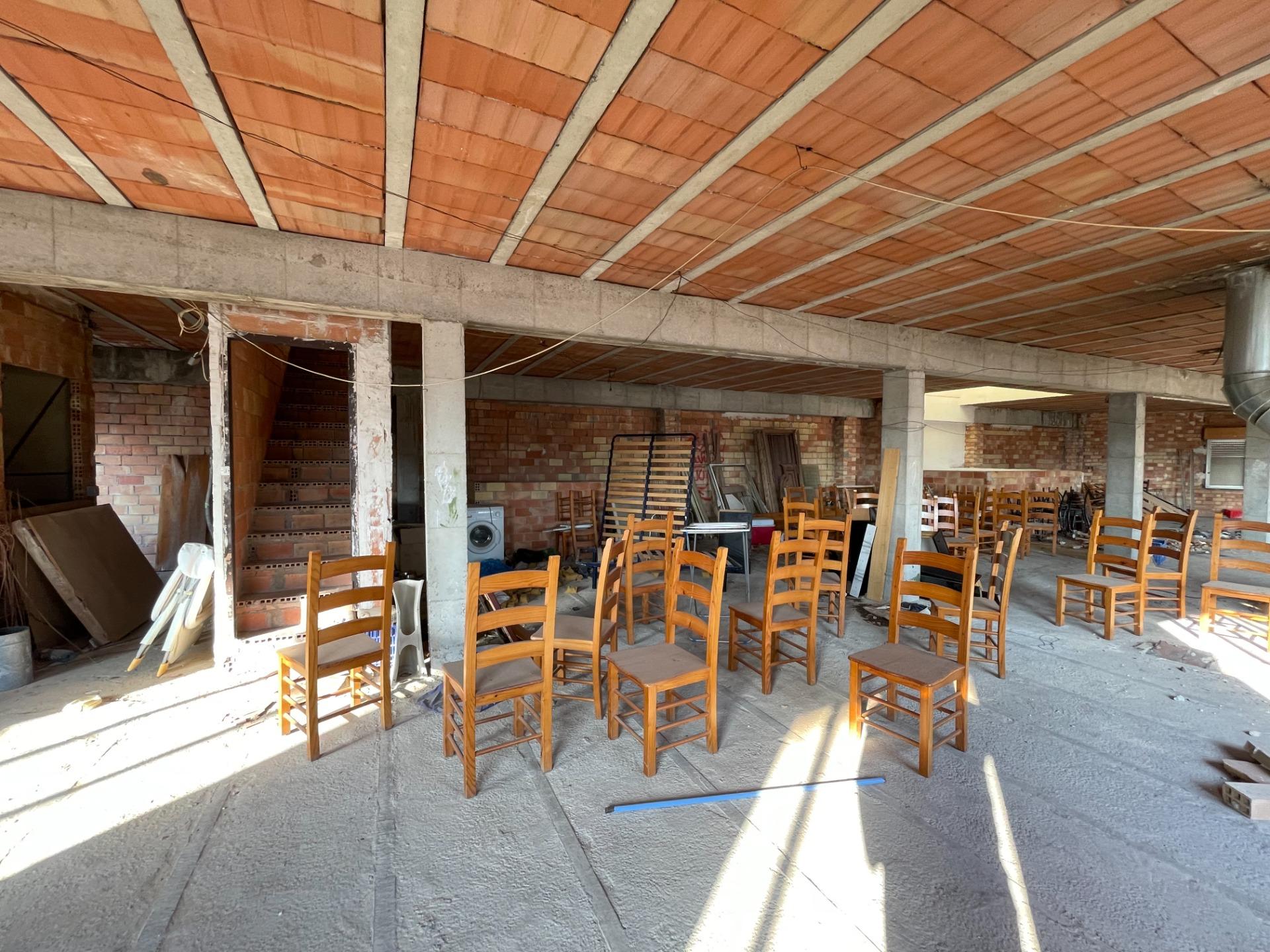 Dos Viviendas Independientes de 150 m² Cada Una