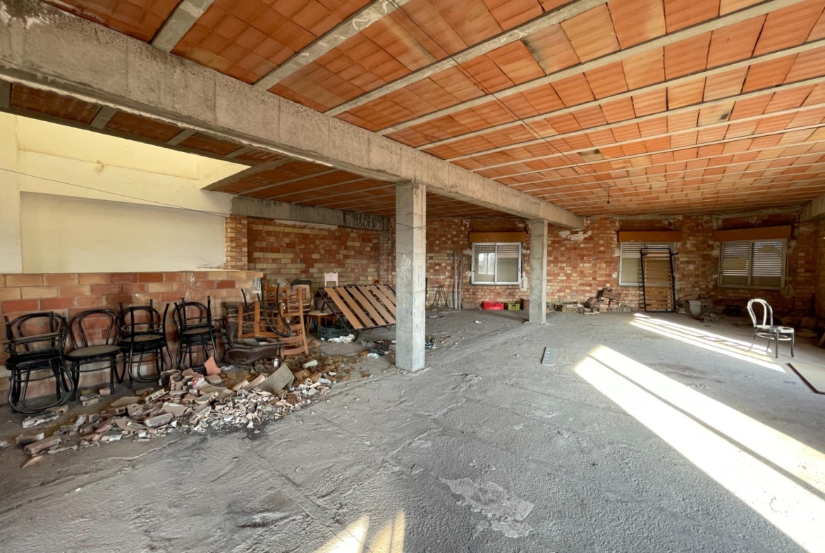 Dos Viviendas Independientes de 150 m² Cada Una