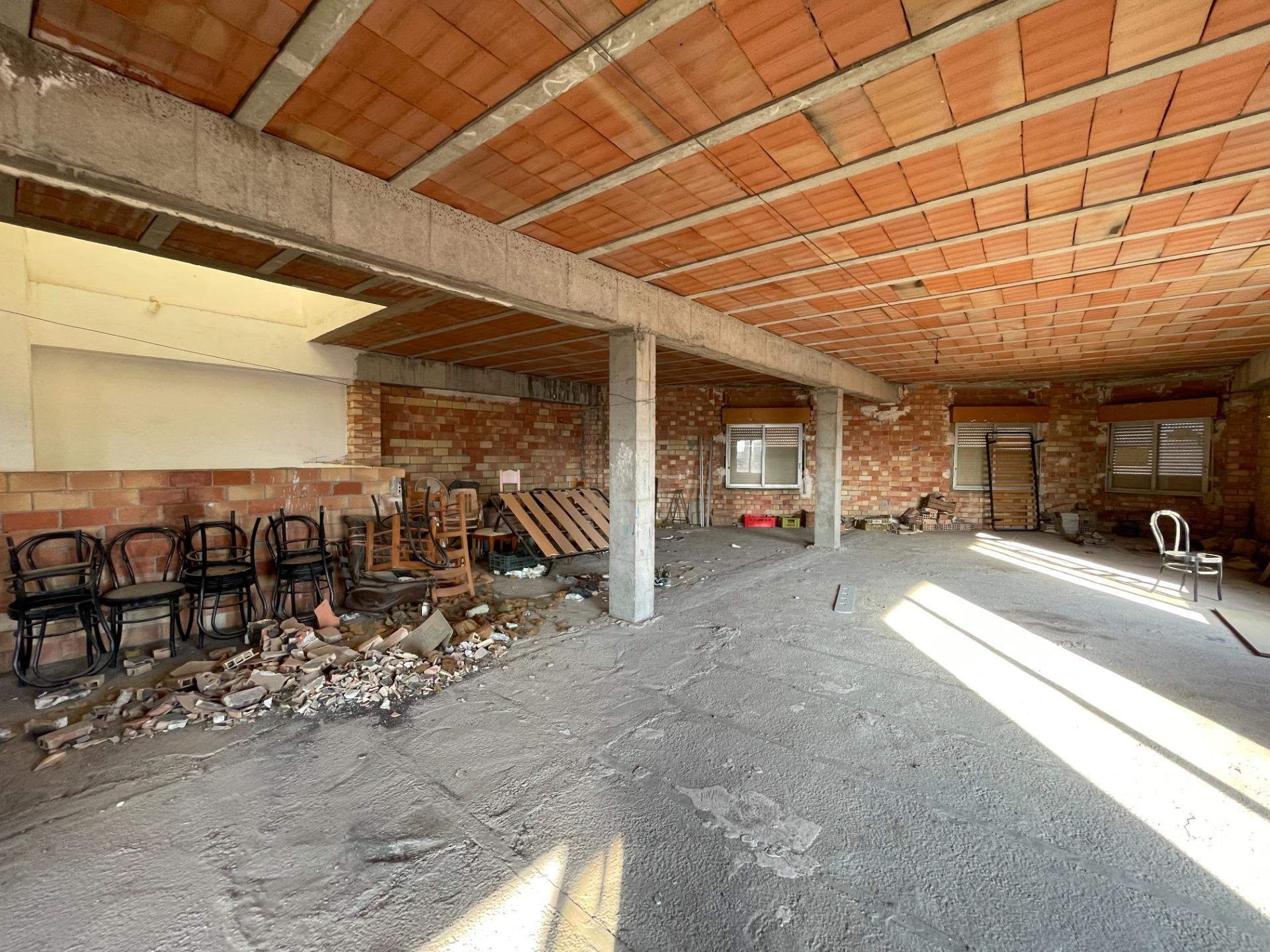Dos Viviendas Independientes de 150 m² Cada Una
