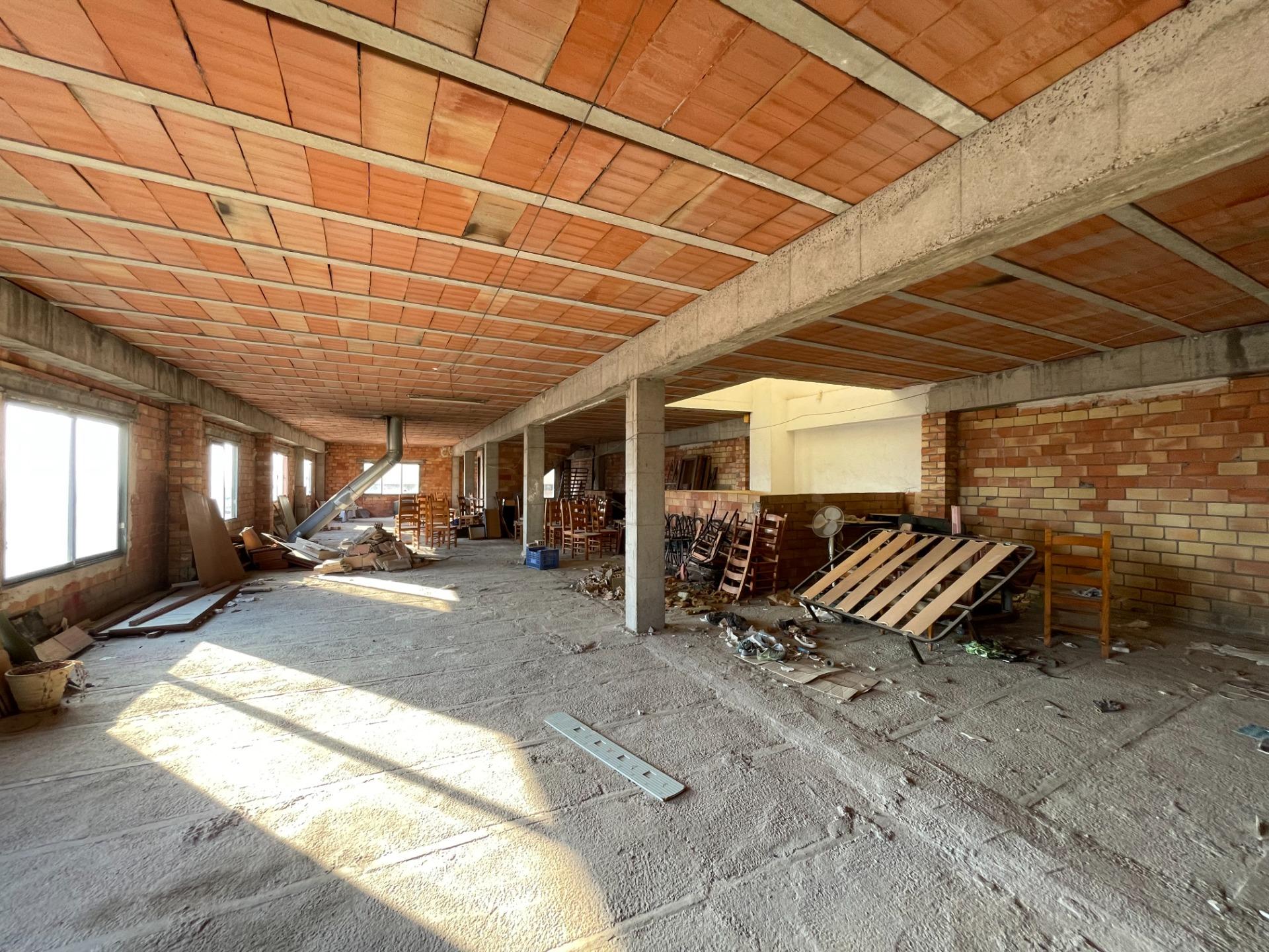 Dos Viviendas Independientes de 150 m² Cada Una