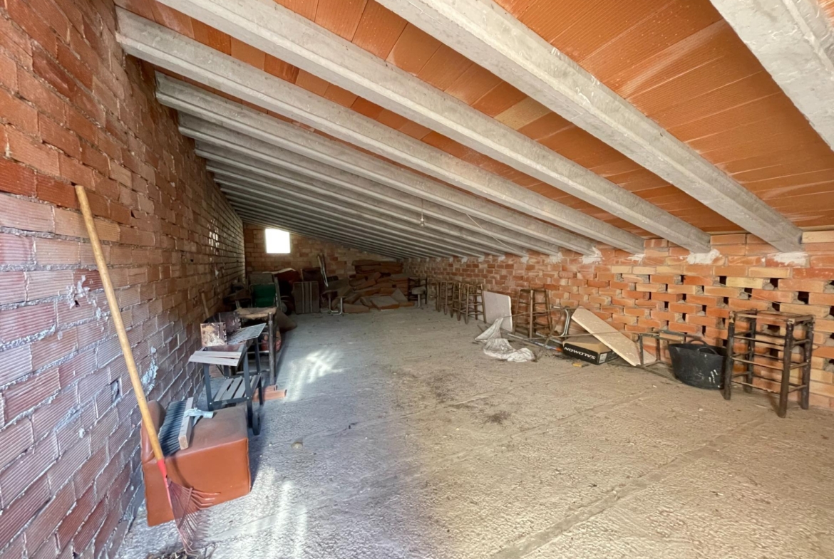Dos Viviendas Independientes de 150 m² Cada Una