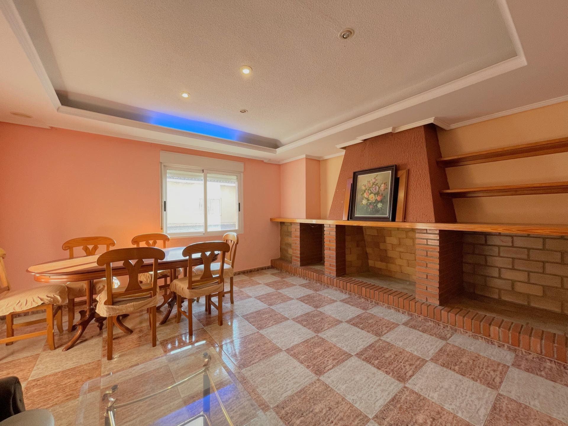 Dos Viviendas Independientes de 150 m² Cada Una