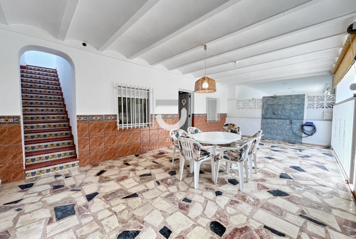 CASA EN OLIVA NOVA
