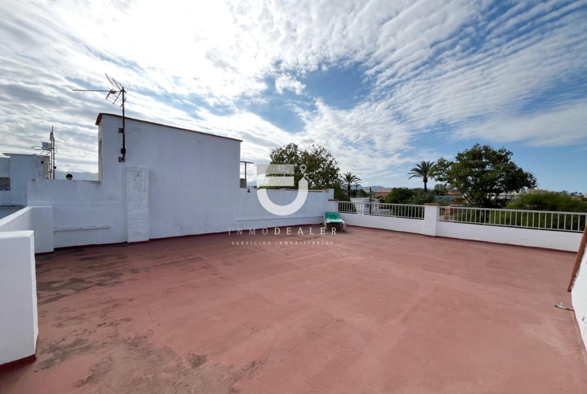 CASA EN OLIVA NOVA