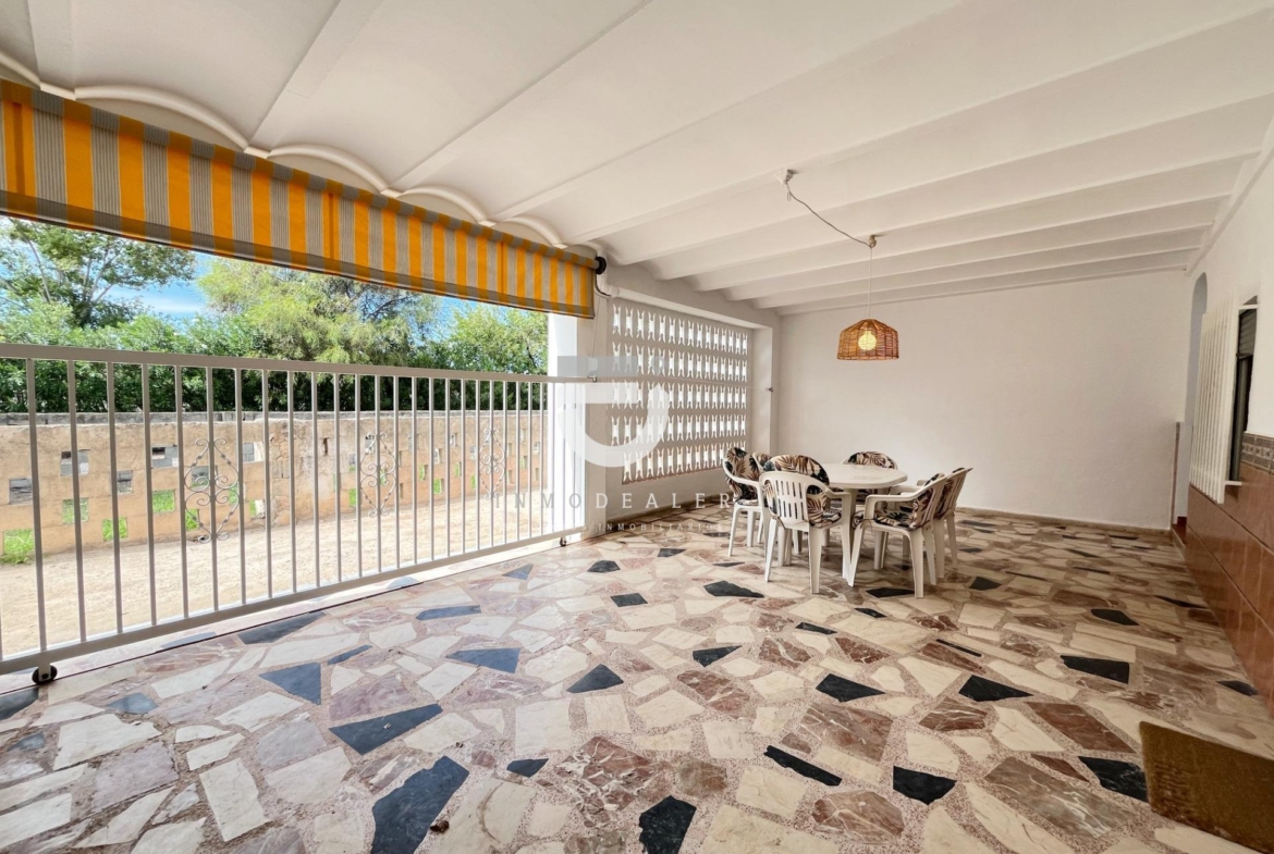 CASA EN OLIVA NOVA