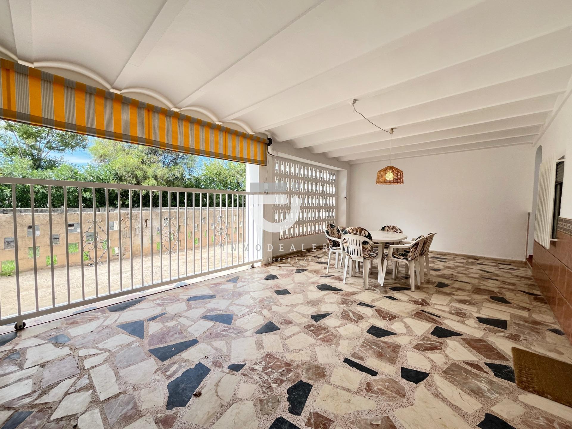 CASA EN OLIVA NOVA