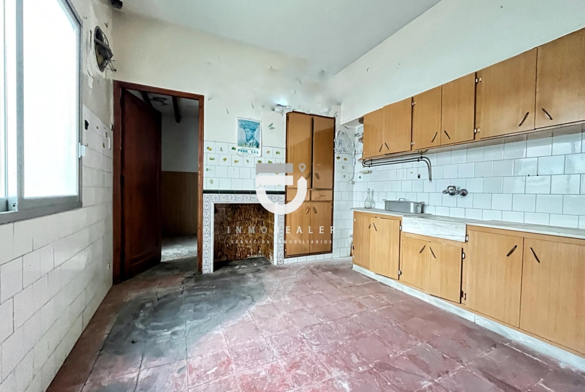 CASA SEÑORIAL EN PEGO