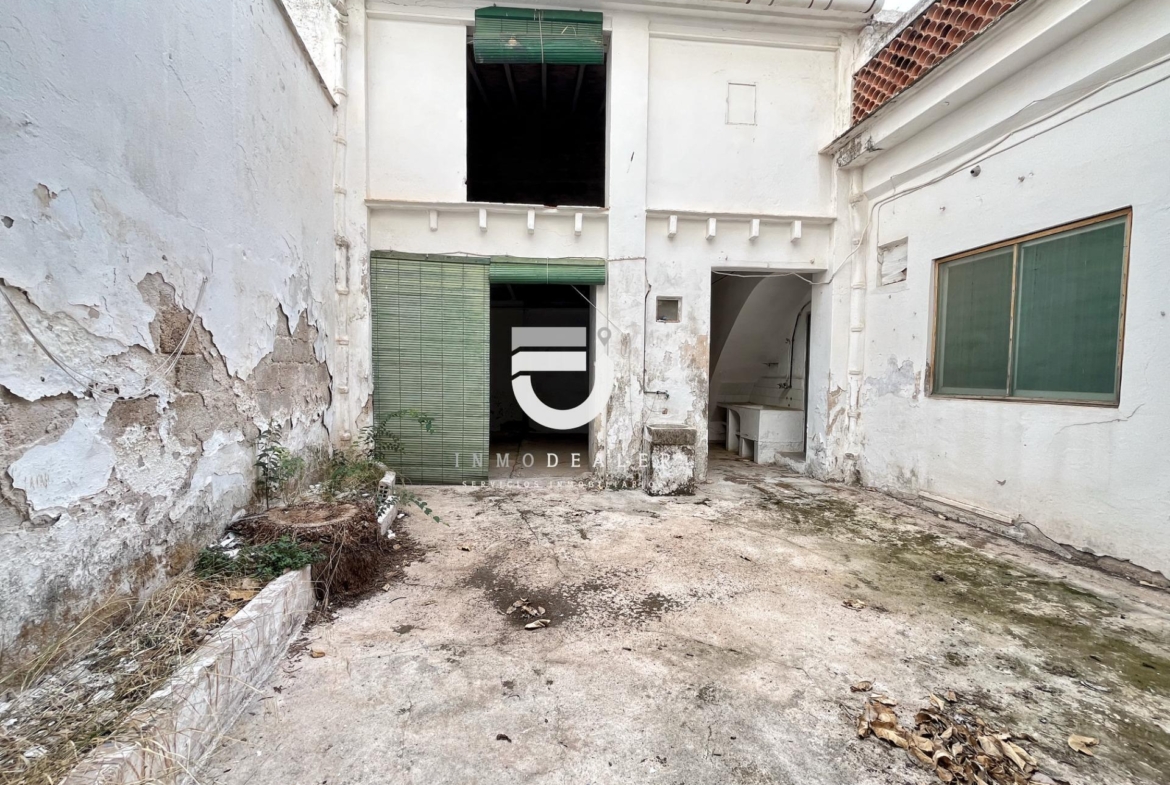 CASA SEÑORIAL EN PEGO