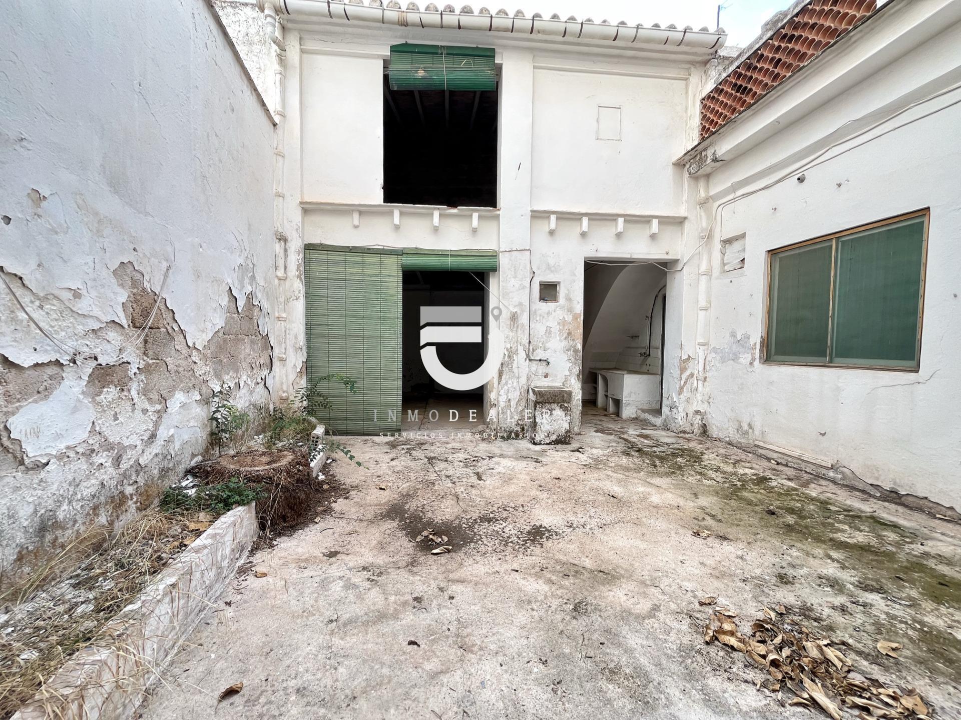 CASA SEÑORIAL EN PEGO