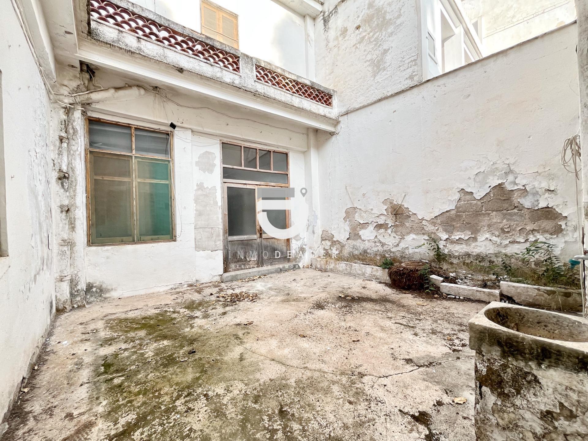 CASA SEÑORIAL EN PEGO