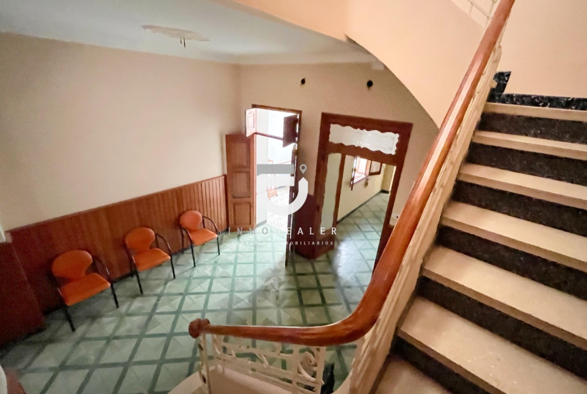 CASA SEÑORIAL EN PEGO