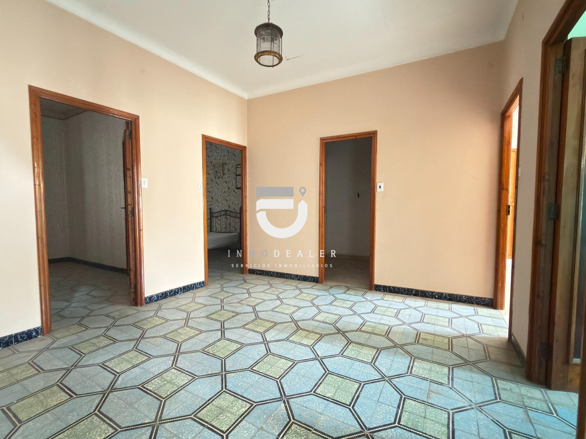 CASA SEÑORIAL EN PEGO