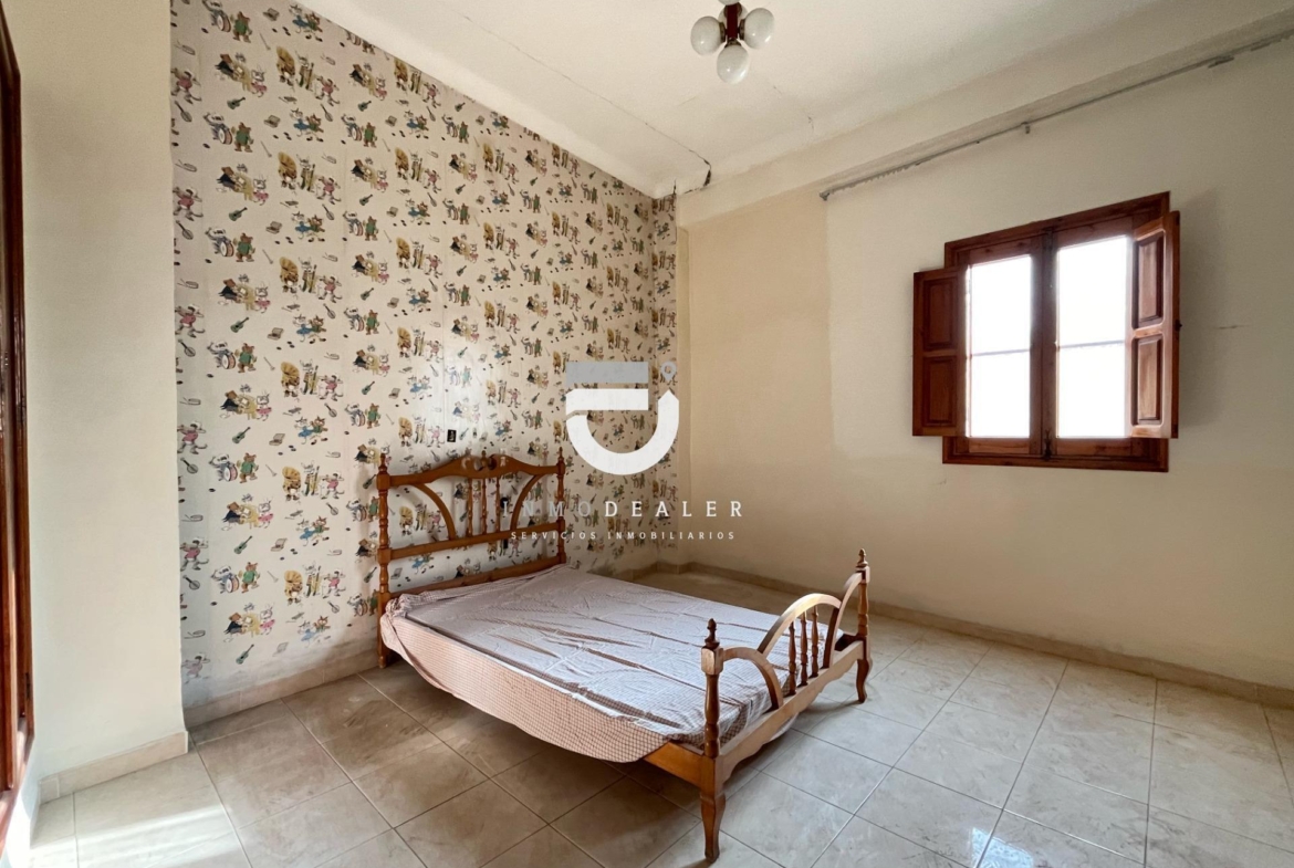 CASA SEÑORIAL EN PEGO