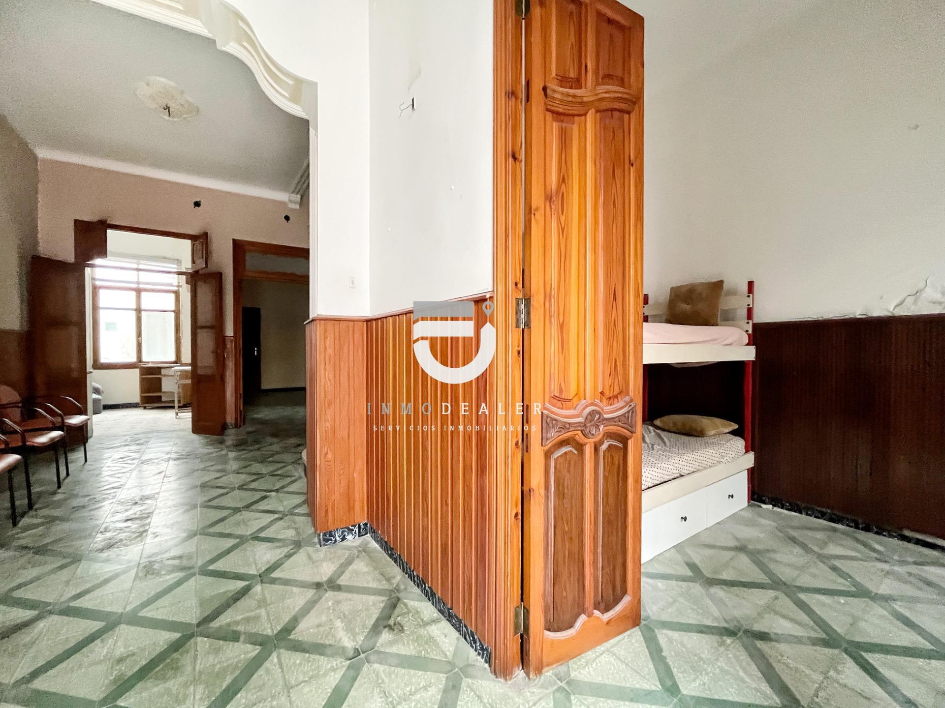 CASA SEÑORIAL EN PEGO