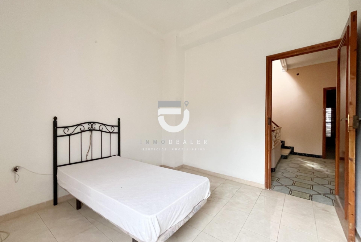 CASA SEÑORIAL EN PEGO