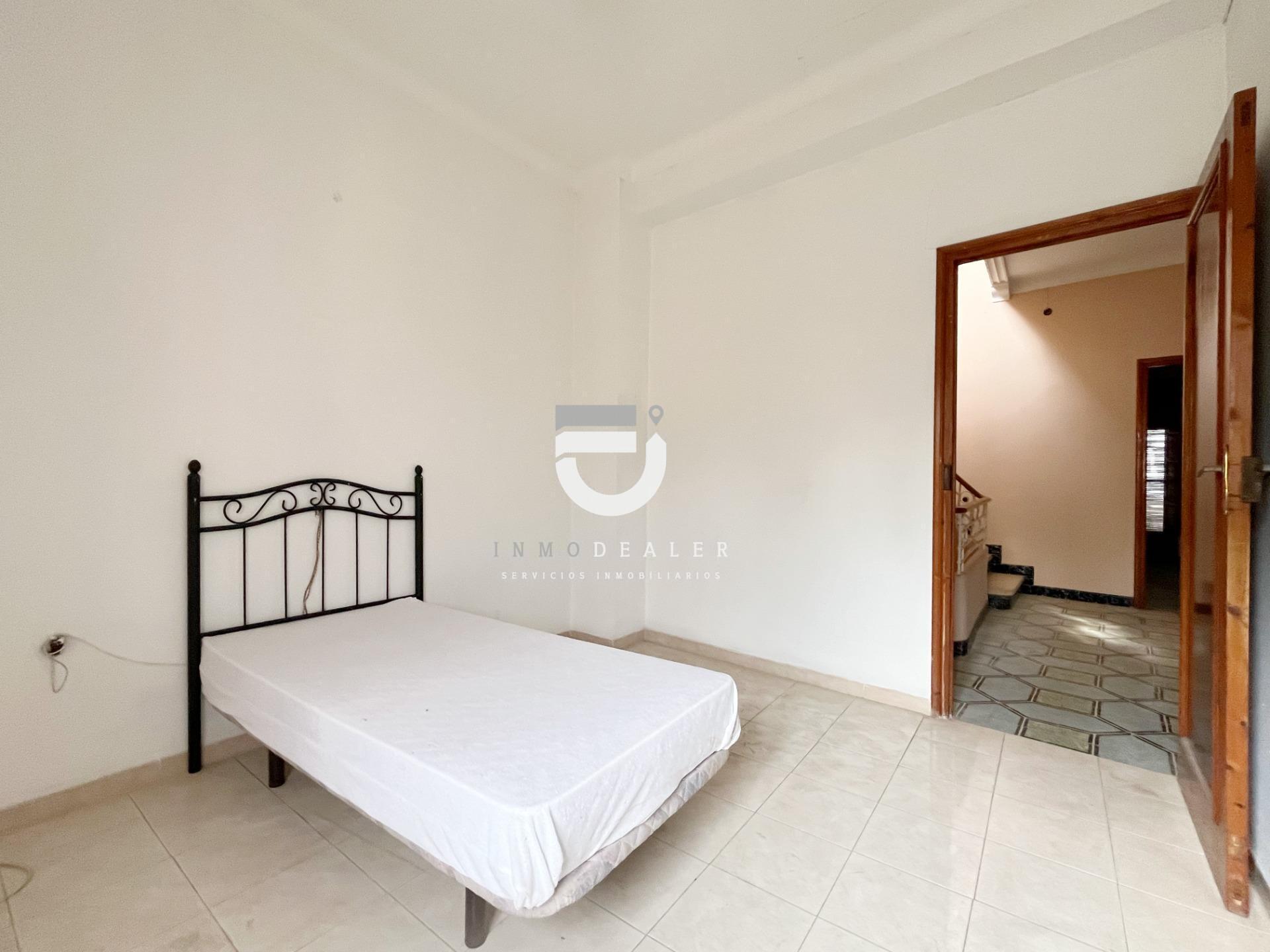 CASA SEÑORIAL EN PEGO