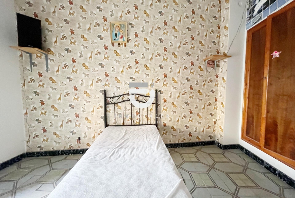 CASA SEÑORIAL EN PEGO