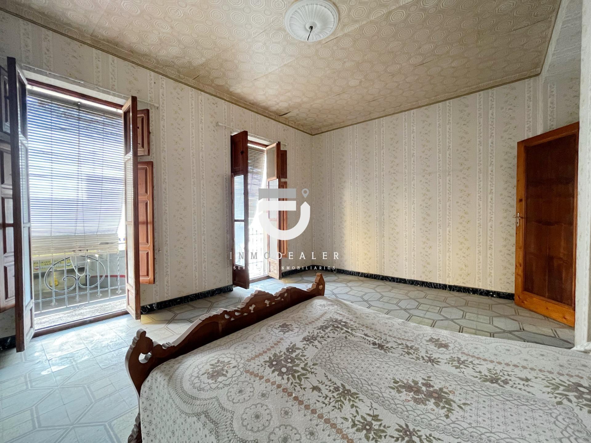 CASA SEÑORIAL EN PEGO