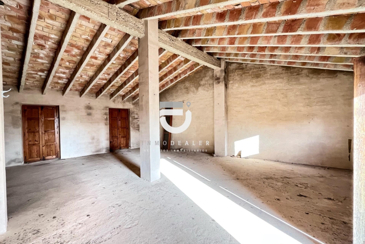 CASA SEÑORIAL EN PEGO